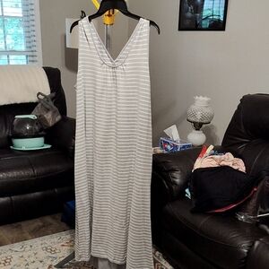 Cuddl Duds Flexwear Gray and White Long Dress